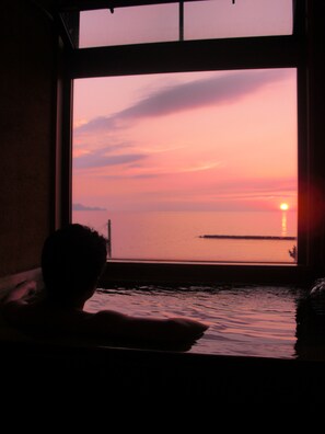 Ocean View Room with Private Onsen | Deep soaking bathtub