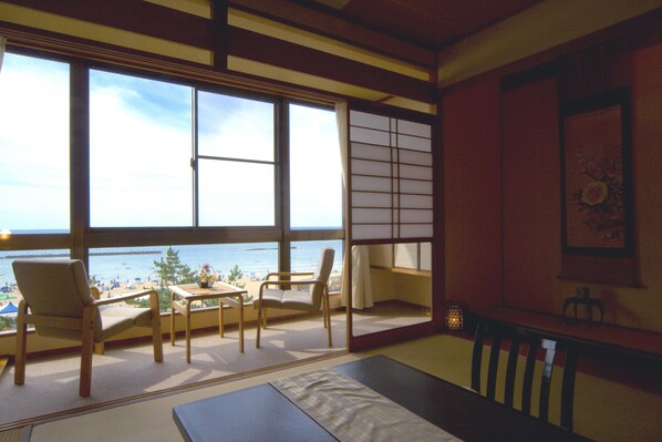 Ocean view with Tatami