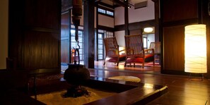 Villa Deluxe, 1 chambre, bain à remous | 1 chambre, couette en duvet d'oie, minibar