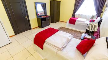 Zimmersafe, schallisolierte Zimmer, Bügeleisen/Bügelbrett