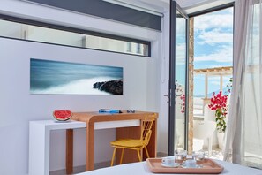 Literie de qualité supérieure, surmatelas, minibar