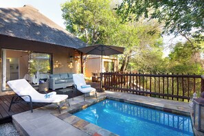 Luxury-Villa, 2 Schlafzimmer, Flussblick, zum Garten hin | Terrasse/Patio