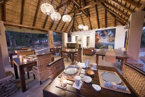 Restaurant - Bushbaby River Lodge (Hoedspruit)