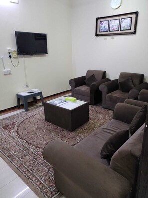 Blackout drapes, free WiFi - Al Eairy Furnished Apartments Hail 1 (Ha'il)