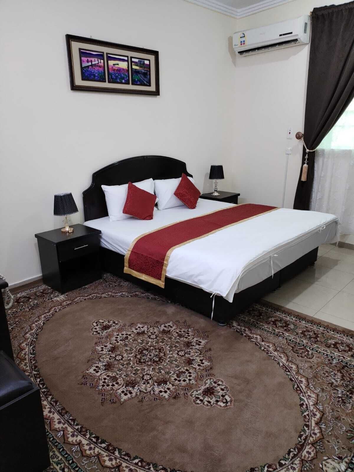 Blackout drapes, free WiFi