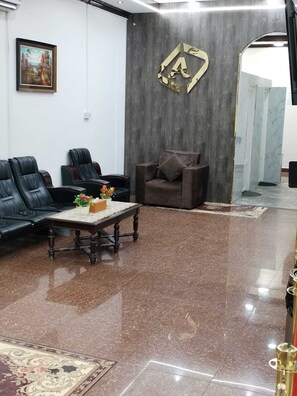 Reception - Al Eairy Furnished Apartments Hail 3 (Ha'il)