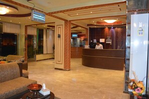 Quầy tiếp tân