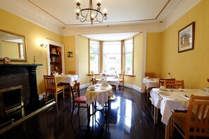 Free daily buffet breakfast - Talisker (Inverness)