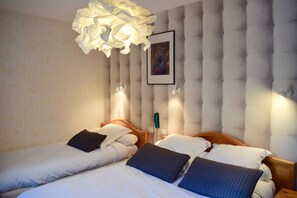 Soundproofing, free WiFi - Hôtel et Appartements Les Platanes (Thueyts)