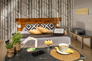 Room service – dining