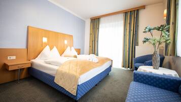 Standard Double Room | 1 bedroom, minibar, in-room safe, desk