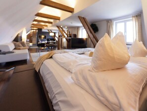 Minibar, in-room safe, desk, soundproofing - Hotel Landliebe (Soechau)