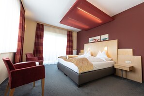 Standard Double Room | Minibar, in-room safe, desk, soundproofing - Hotel Landliebe (Soechau)