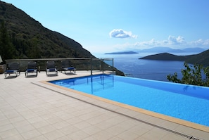Outdoor pool - Villa Inna (Lefkada)