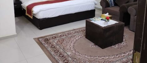 Blackout drapes, free WiFi