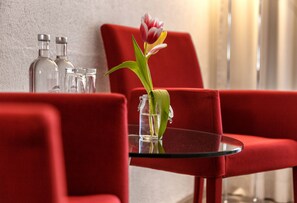 Premium bedding, in-room safe, desk, blackout curtains