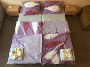 Kamar Double | Tirai kedap cahaya, tempat tidur bayi (biaya tambahan), dan Wi-Fi gratis