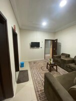 Blackout drapes, free WiFi