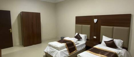 Apartment, 2 Bedrooms | Blackout drapes, free WiFi