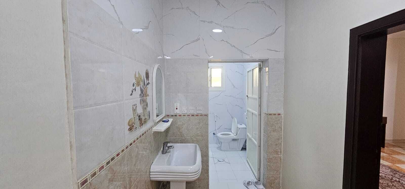 シャワー、バスアメニティ (無料)、タオル