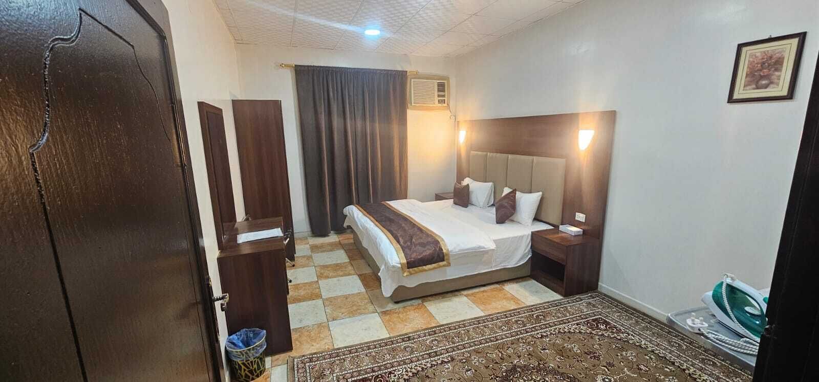Apartment, 2 Bedrooms | Blackout drapes, WiFi (free)