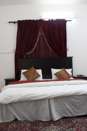 Blackout curtains, free WiFi - Al Eairy Furnished Apartments Al Baha 4 (Al Baha)