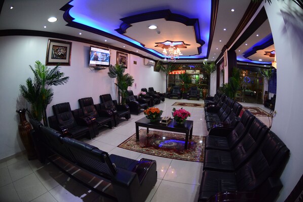 Lobby sitting area - Al Eairy Furnished Apartments Dammam 3 (Dammam)