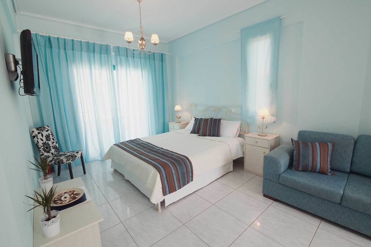 Camera familiare, vista mare | Biancheria da letto di alta qualità, una cassaforte in camera