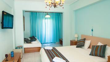 Premium bedding, in-room safe, desk, blackout drapes