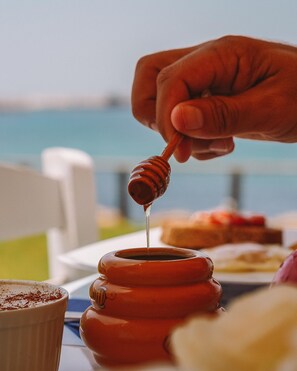 Free daily full breakfast