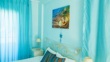 Luxe beddengoed, een kluis op de kamer, een bureau