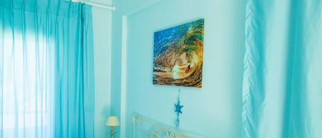 Premium bedding, in-room safe, desk, blackout curtains