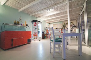 Dining - Kyparissia Blue (Trifylia)