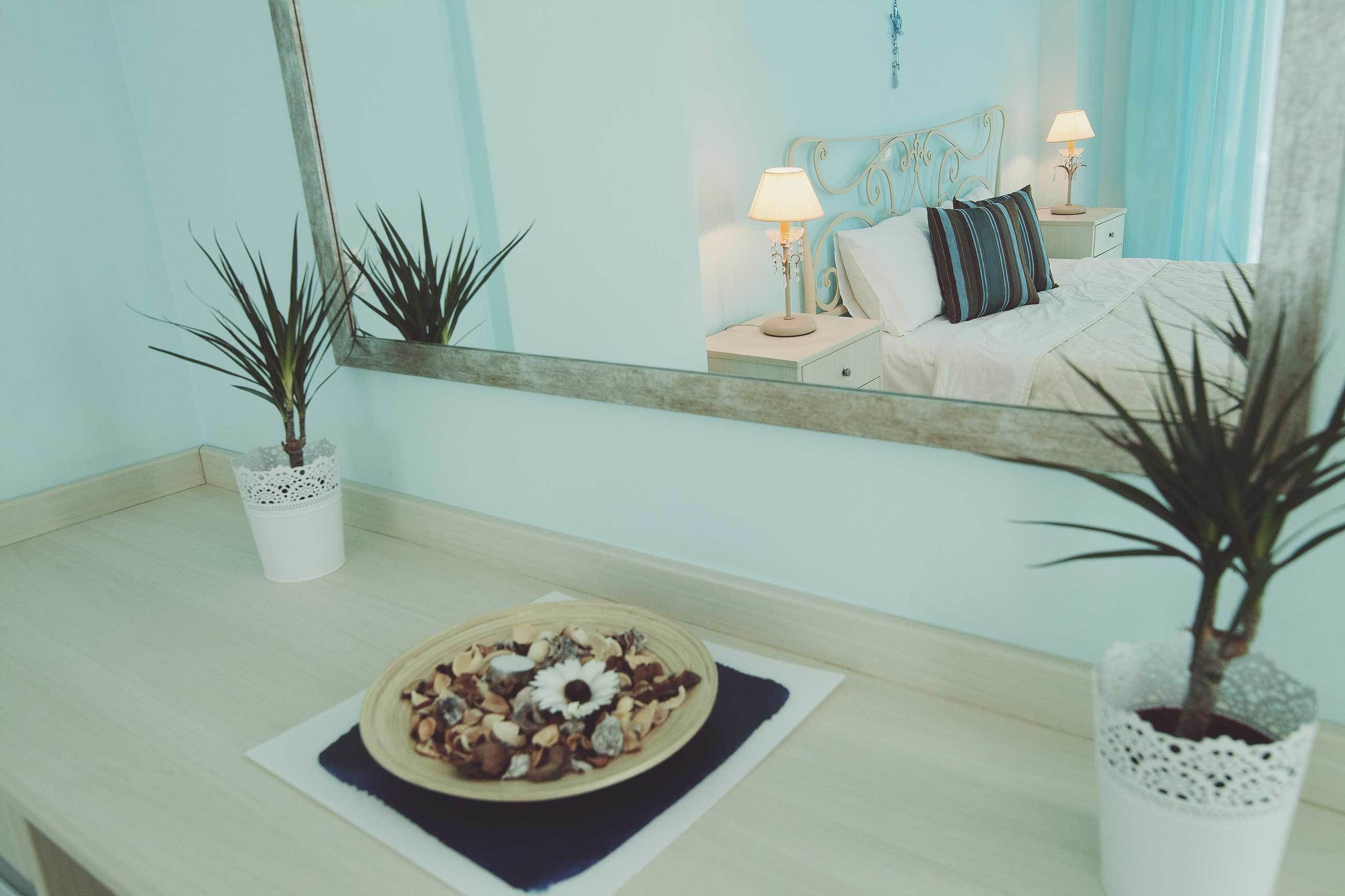 double room, sea view | living area | led tv