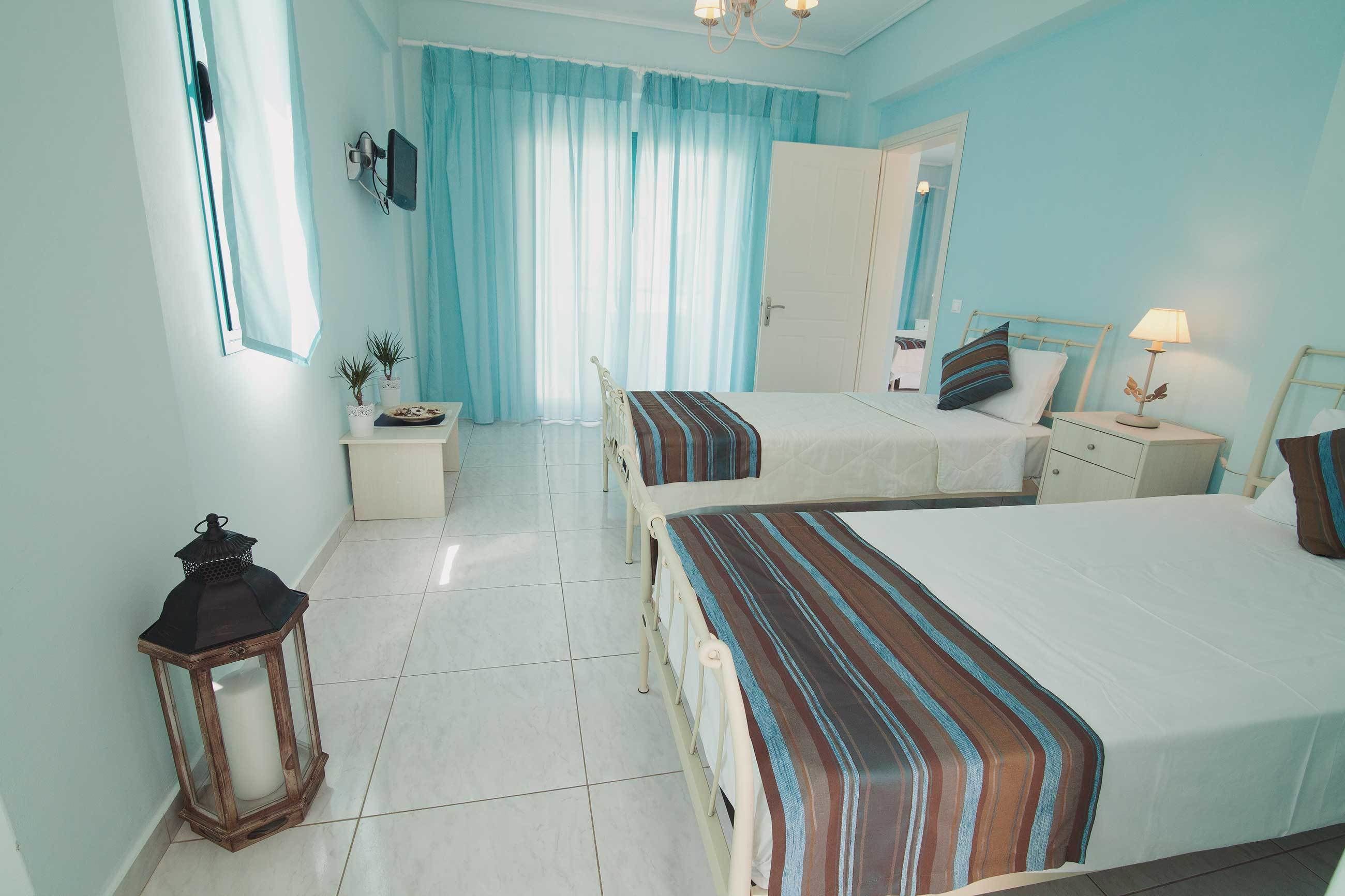 Premium bedding, in-room safe, desk, blackout drapes