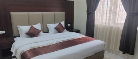 Verdunkelungsvorhänge, schallisolierte Zimmer, kostenloses WLAN