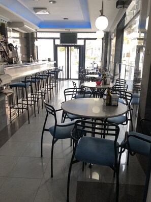 Bar (en la propiedad)