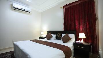 Mörkläggningsgardiner, ljudisolering, gratis wi-fi och sängkläder