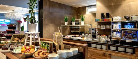 Free daily buffet breakfast