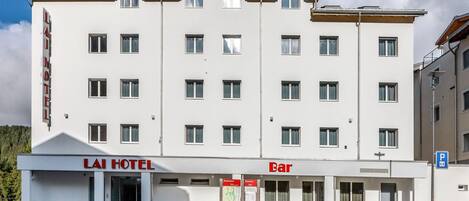 Façana frontal de l'allotjament