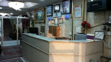 Quầy tiếp tân