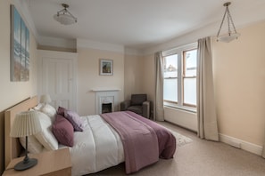 Grand House, 4 Bedrooms | 4 bedrooms, premium bedding, in-room safe, desk