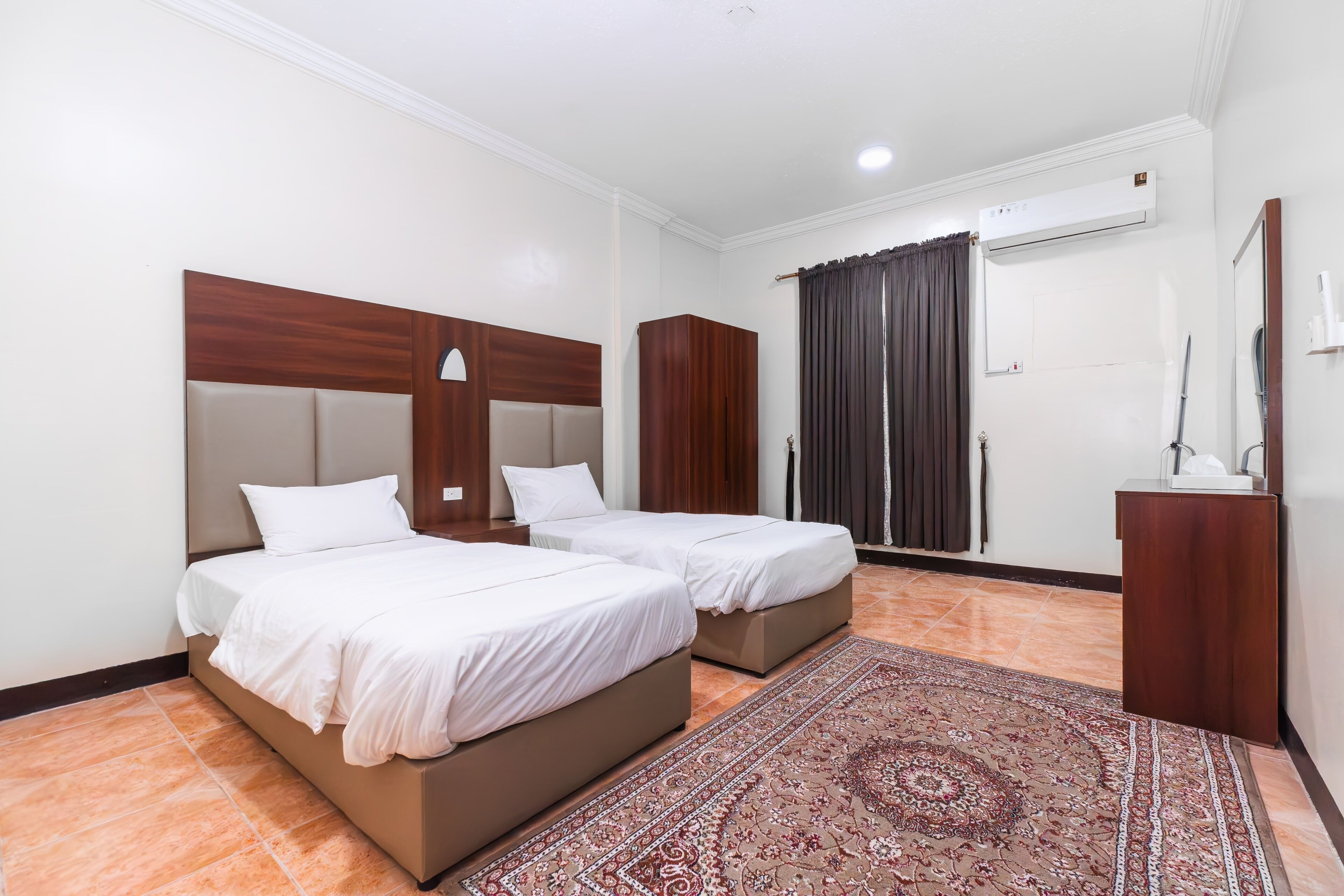 Double Room | Pillowtop beds, in-room safe, blackout drapes, soundproofing