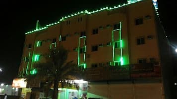 Façade de lâhĂ©bergement - soirĂ©e/nuit