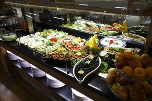 包含每日自助早餐