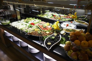 Free daily buffet breakfast - Soyic Hotel (Eskisehir)