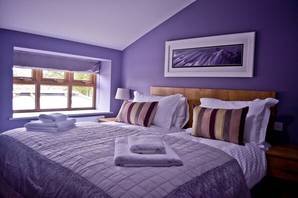 Soundproofing, free WiFi - The Ugly Duckling (Telford)