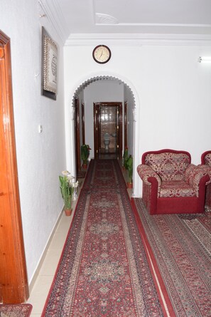 TV - Al Eairy Furnished apt Al Madinah 1 (Madinah)