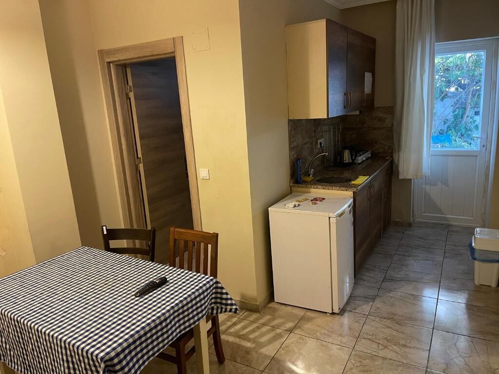 Classic Apartment, 1 Bedroom, Ground Floor | In-room safe, desk, iron/ironing board, free WiFi