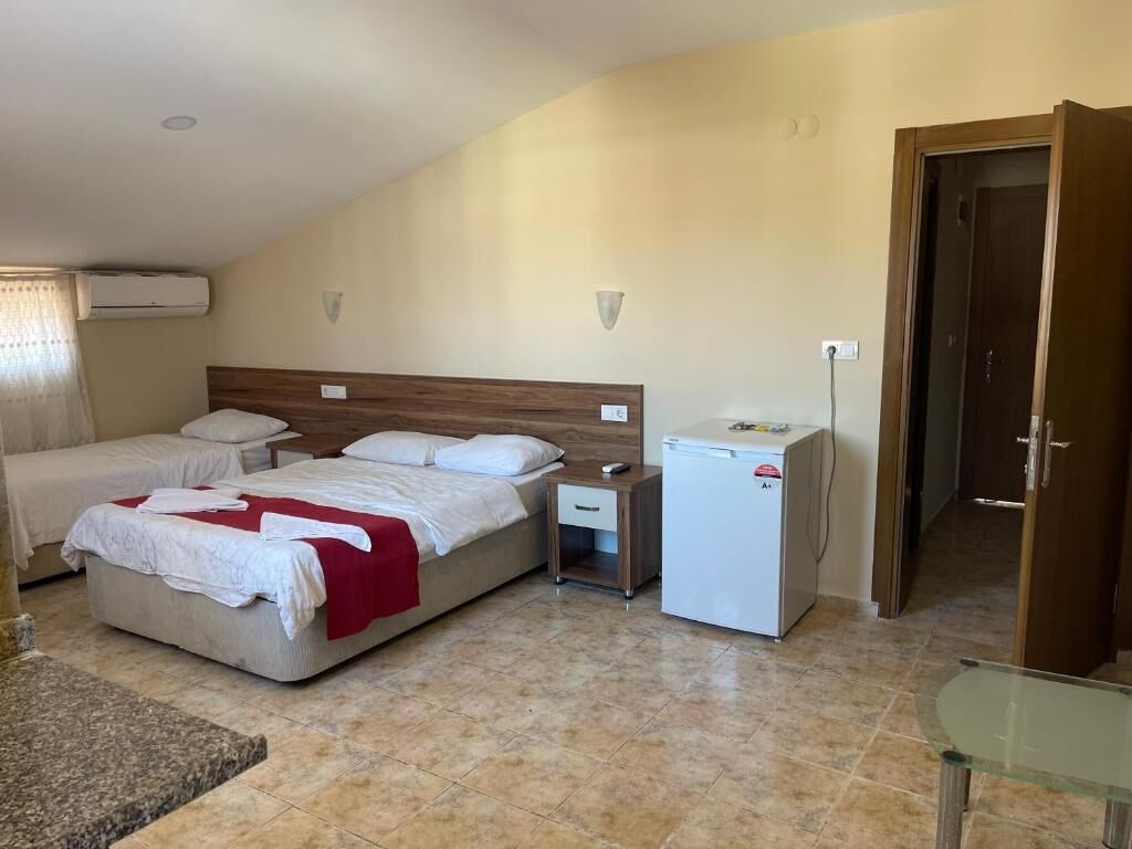 In-room safe, desk, iron/ironing board, free WiFi